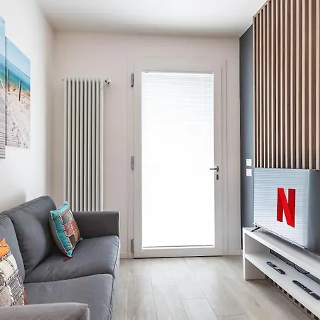 Nuovo E Confortevole Con Parcheggio Lejlighed *