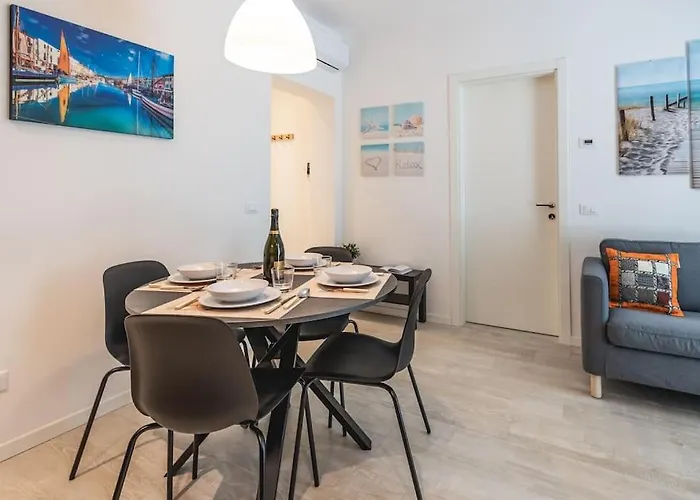 Amazhome - New & Comfort, Per Perfetta Apartment Riccione